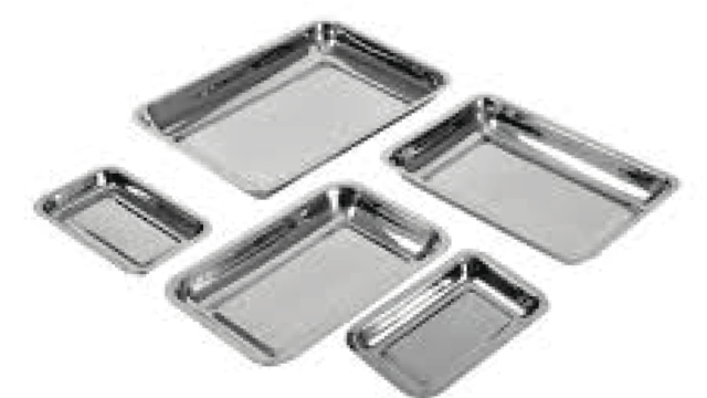 Plateaux en inox